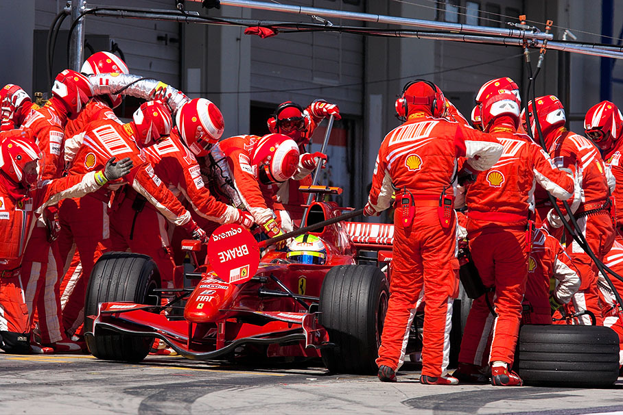 Massa pits in lap 38