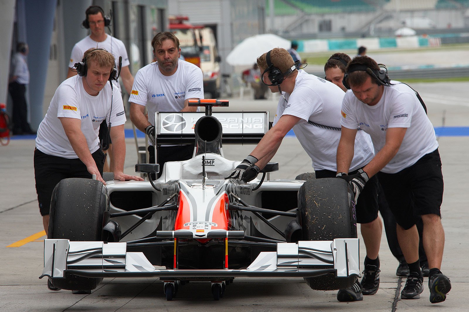 Karthikeyan's HRT-Cosworth is returned from scrutineering