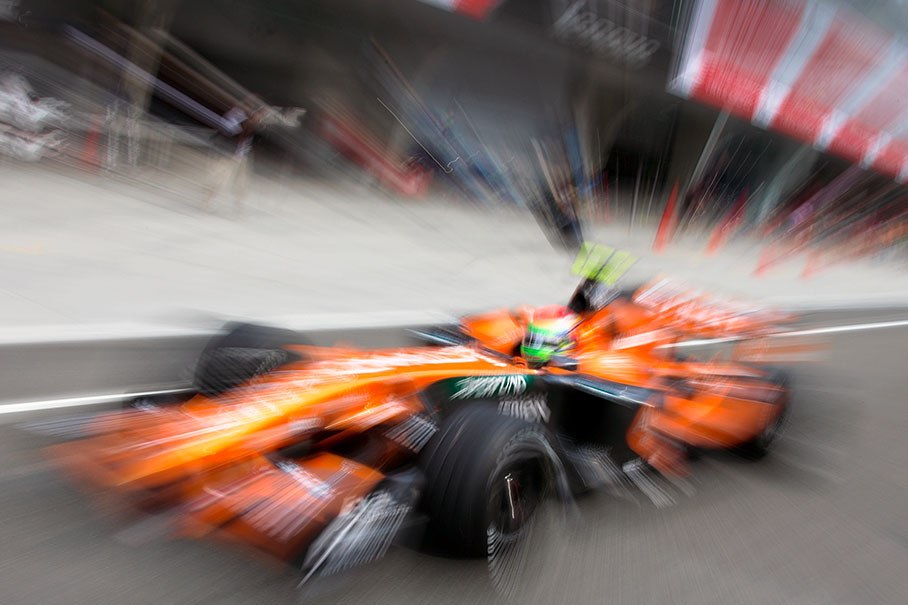 Sakon Yamamoto in the pitlane