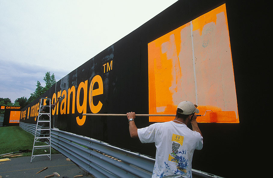 Walls with great advertisements being finished
