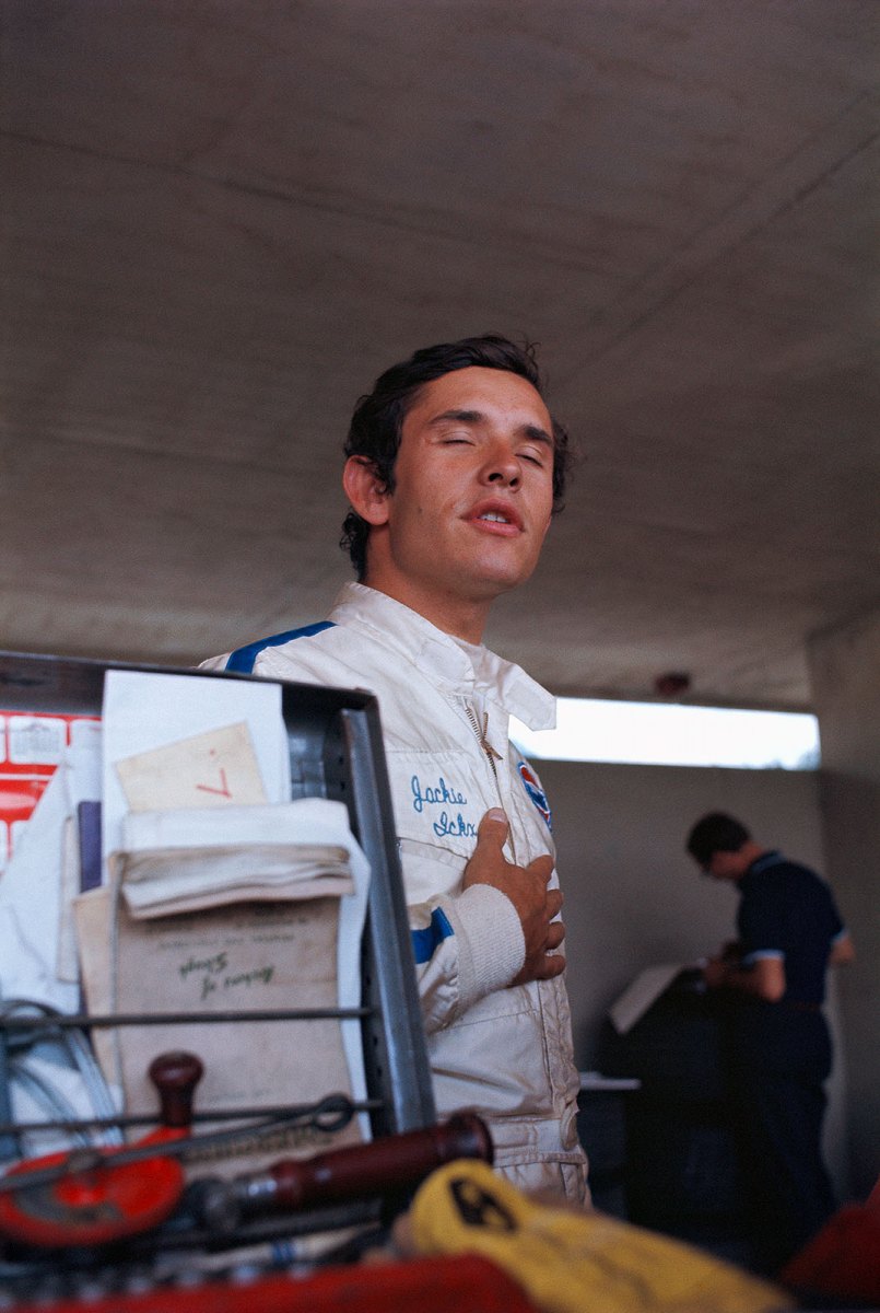 Jacky Ickx puts his hand on his heart