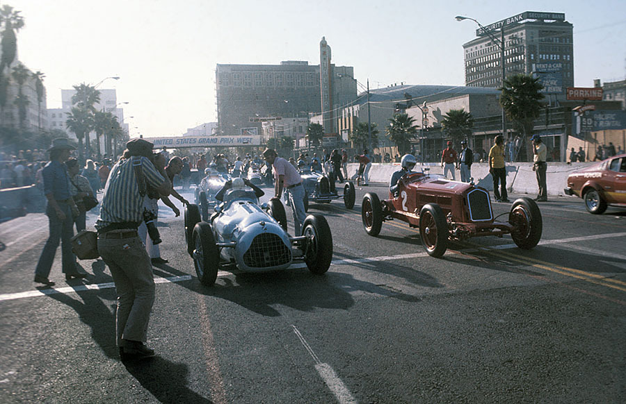 Historic gems are shown in a support race during the US West GP 1976 weekend