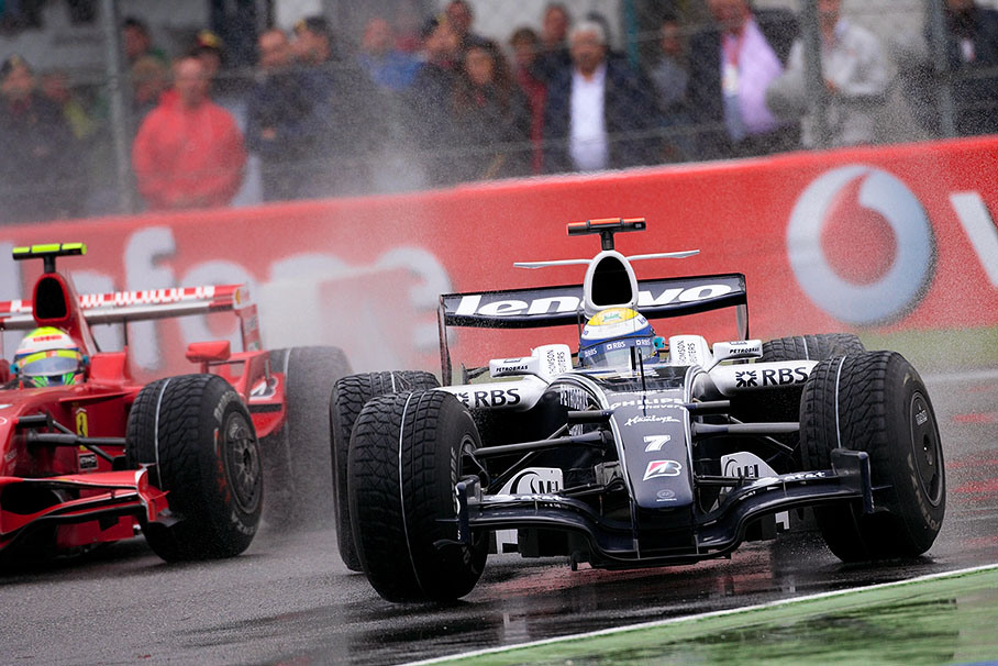 Rosberg keeps Massa still behind him