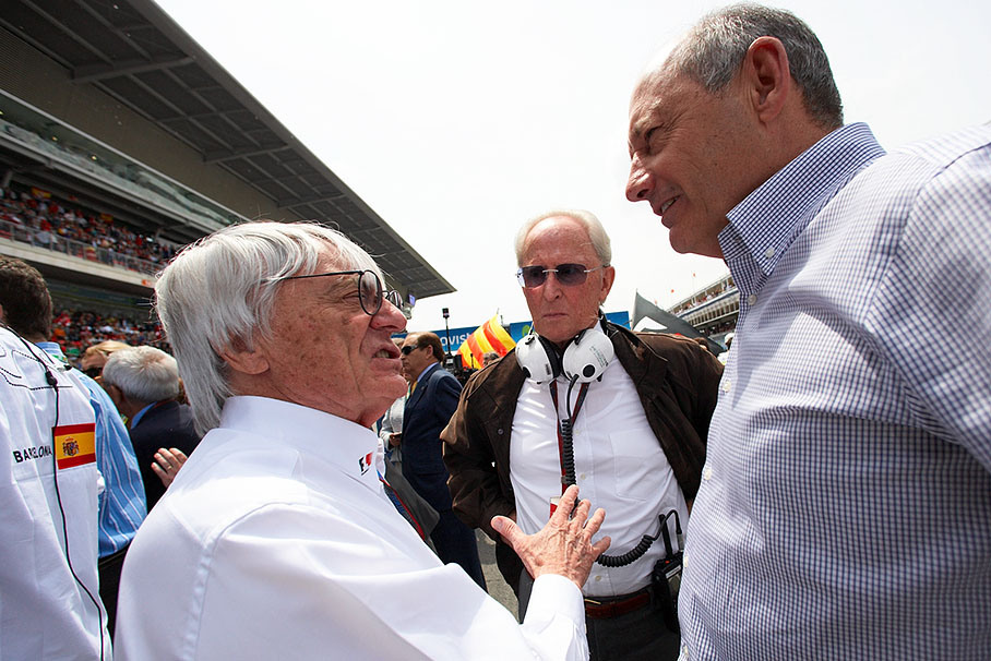 Bernie Ecclestone on the grid with former DaimlerChrysler board member Juergen Hubbert and McLaren boss Ron Dennis