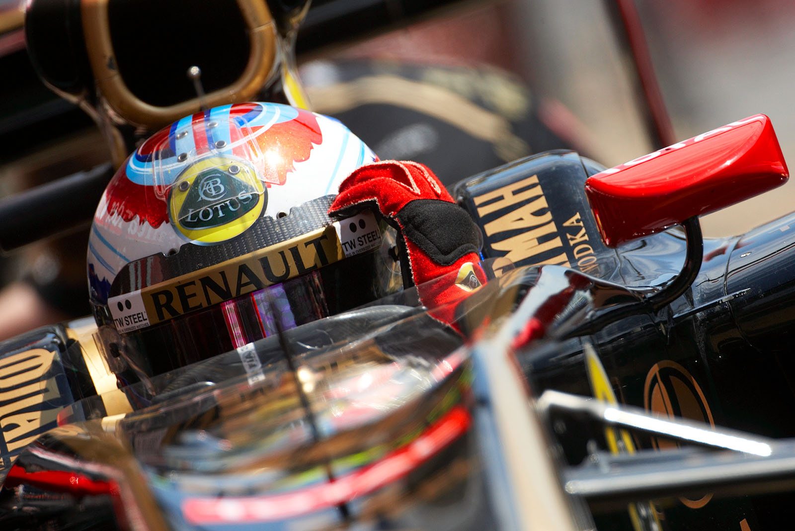 Vitaly Petrov, Lotus Renault GP