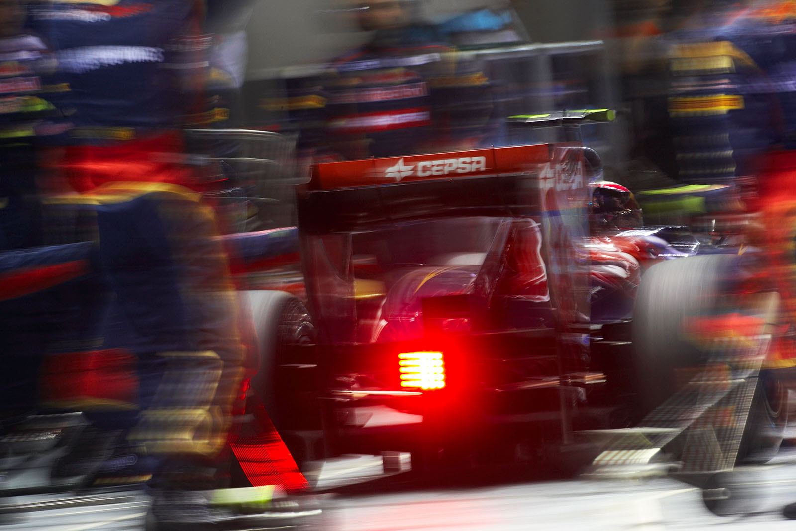 A glowing pit stop of Jaime Alguersuari at Toro Rosso pits