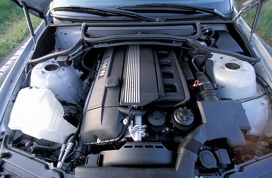 BMW 328i (E46), 1998