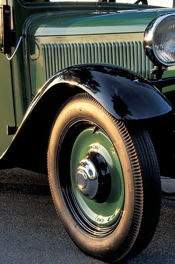 AM 4, 1932