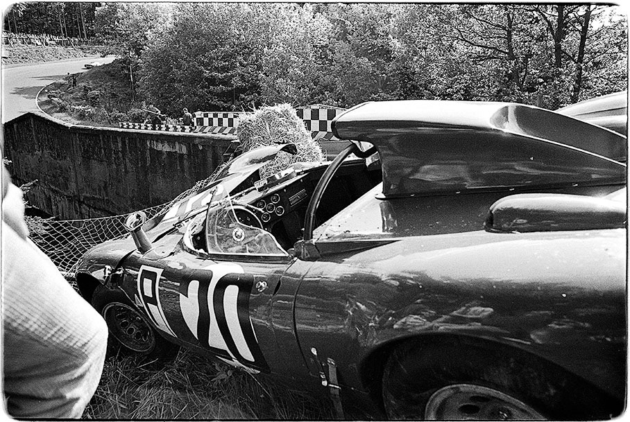 The de Adamich/Galli Alfa Romeo was driven a little too enthusiastically during practice.