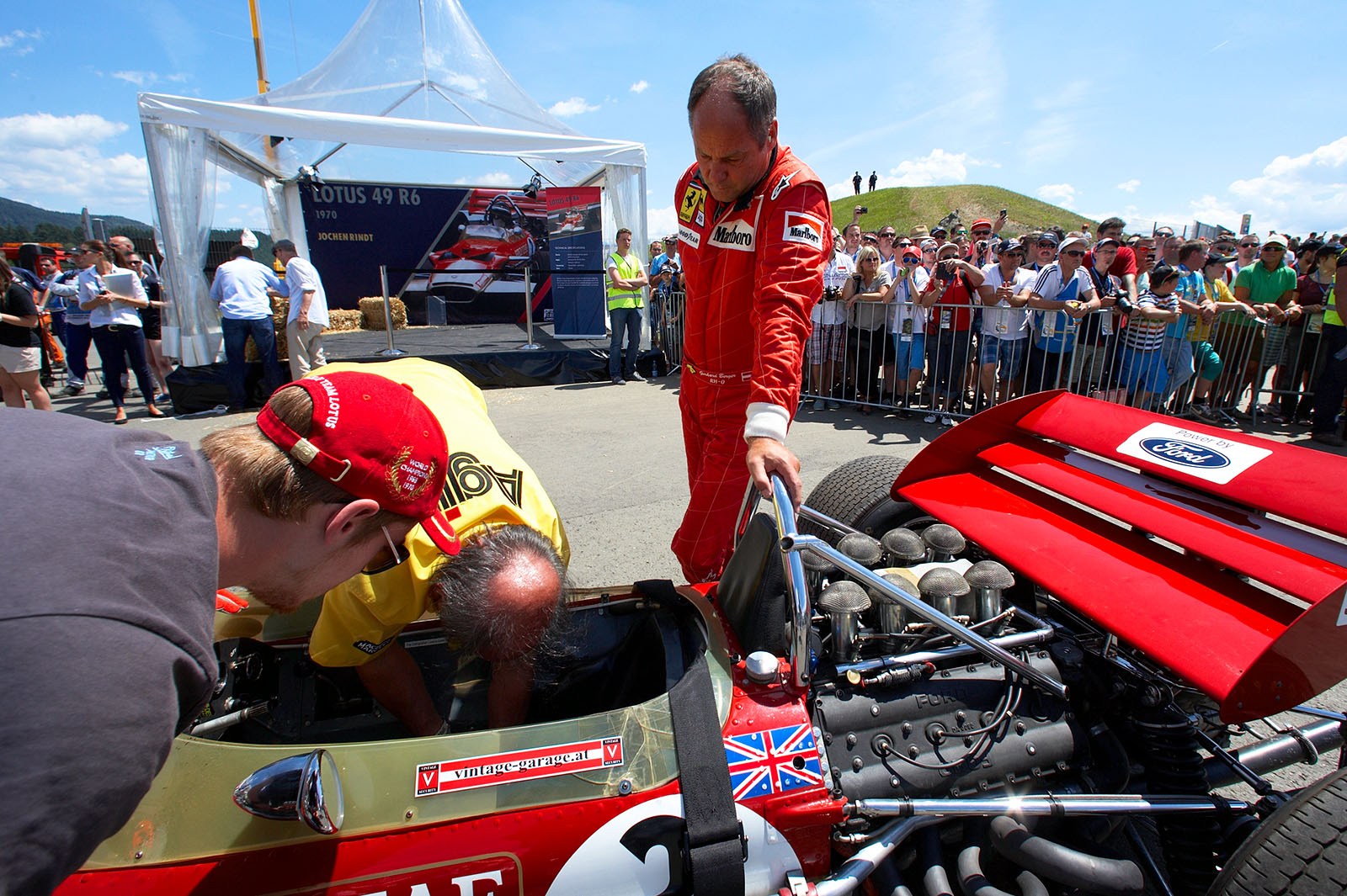 Driver seat adjustments on the Lotus 49 for Gerhard Berger