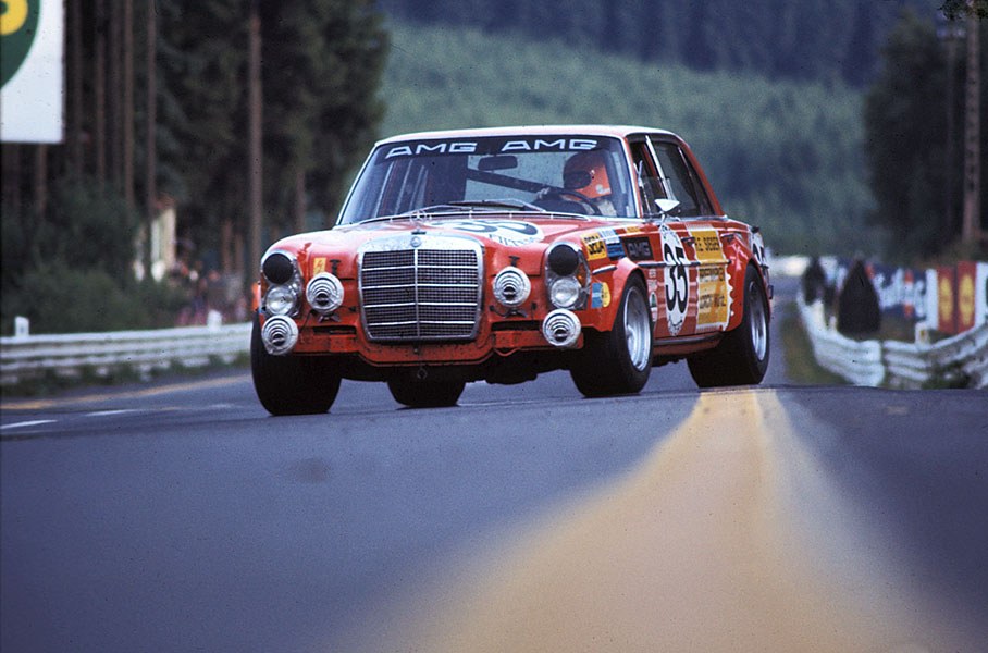 The 'red pig' Mercedes Benz SEL 6.8 AMG of Hans Heyer (D) and Clemens Schickentanz (D) becomes second placed and wins the group classement