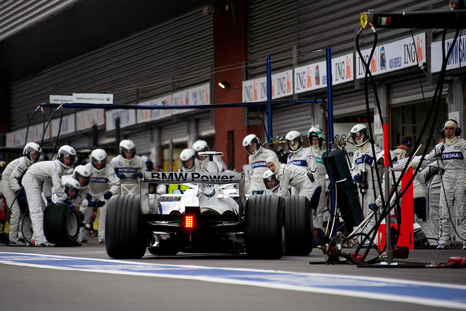 In lap 42, Heidfeld is first to fetch rain tyres