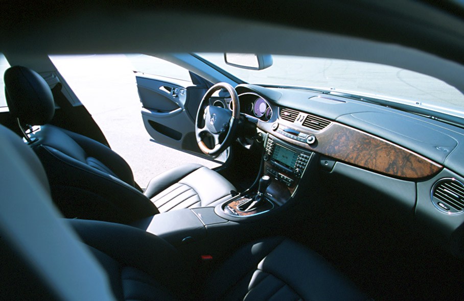 Mercedes-Benz CLS 500, 2004