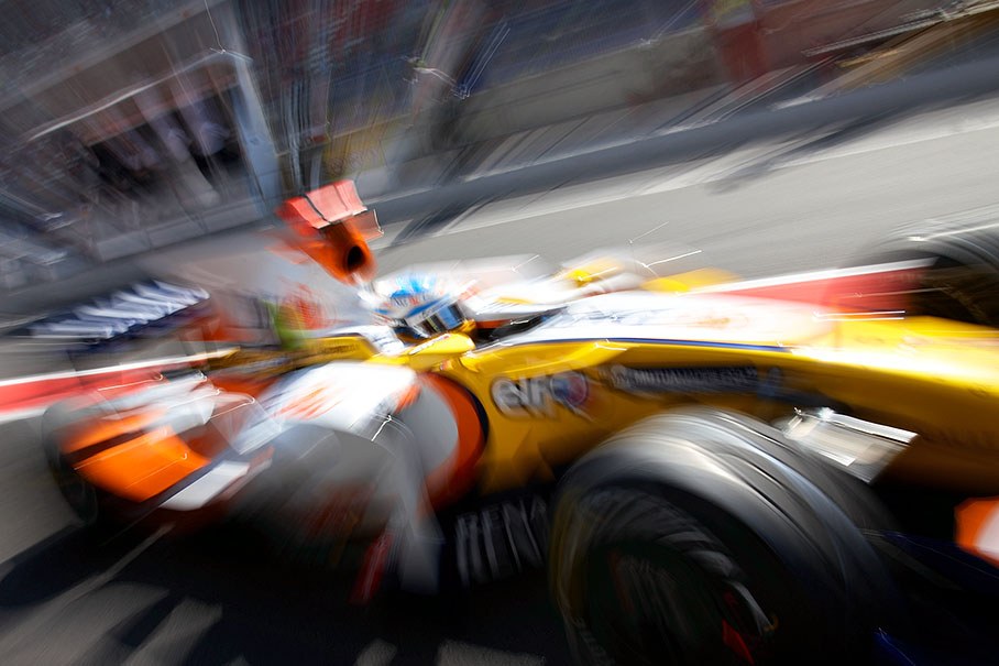 Zoom of Fernando Alonso, Renault