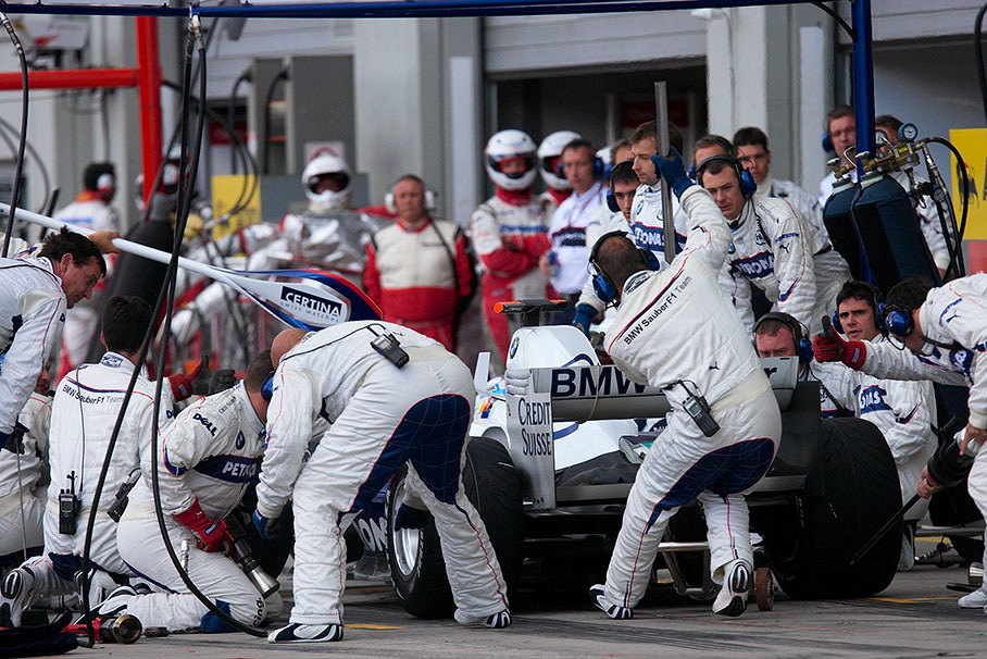 Heidfeld pits in lap 53