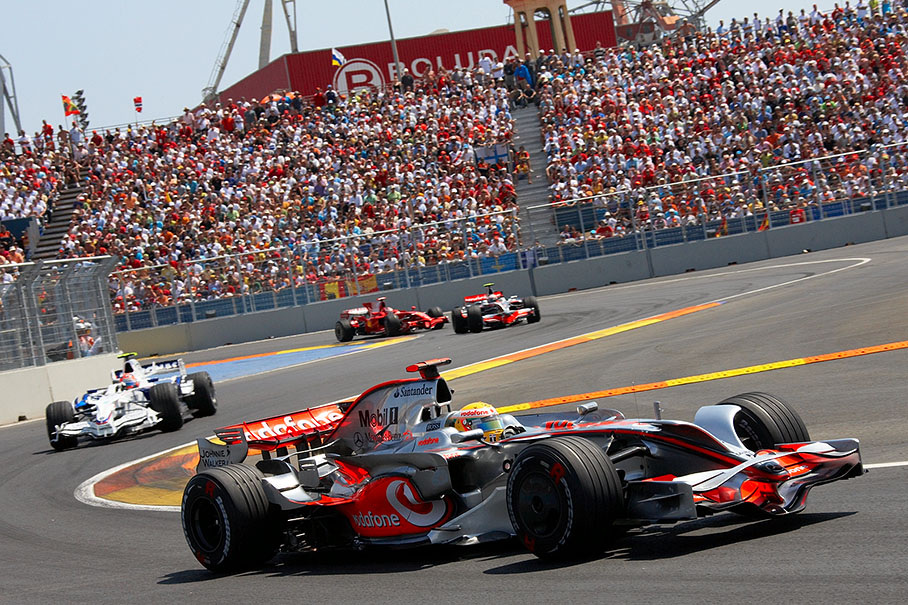 Hamilton in front of Kubica, Kovalainen and Raikkonen