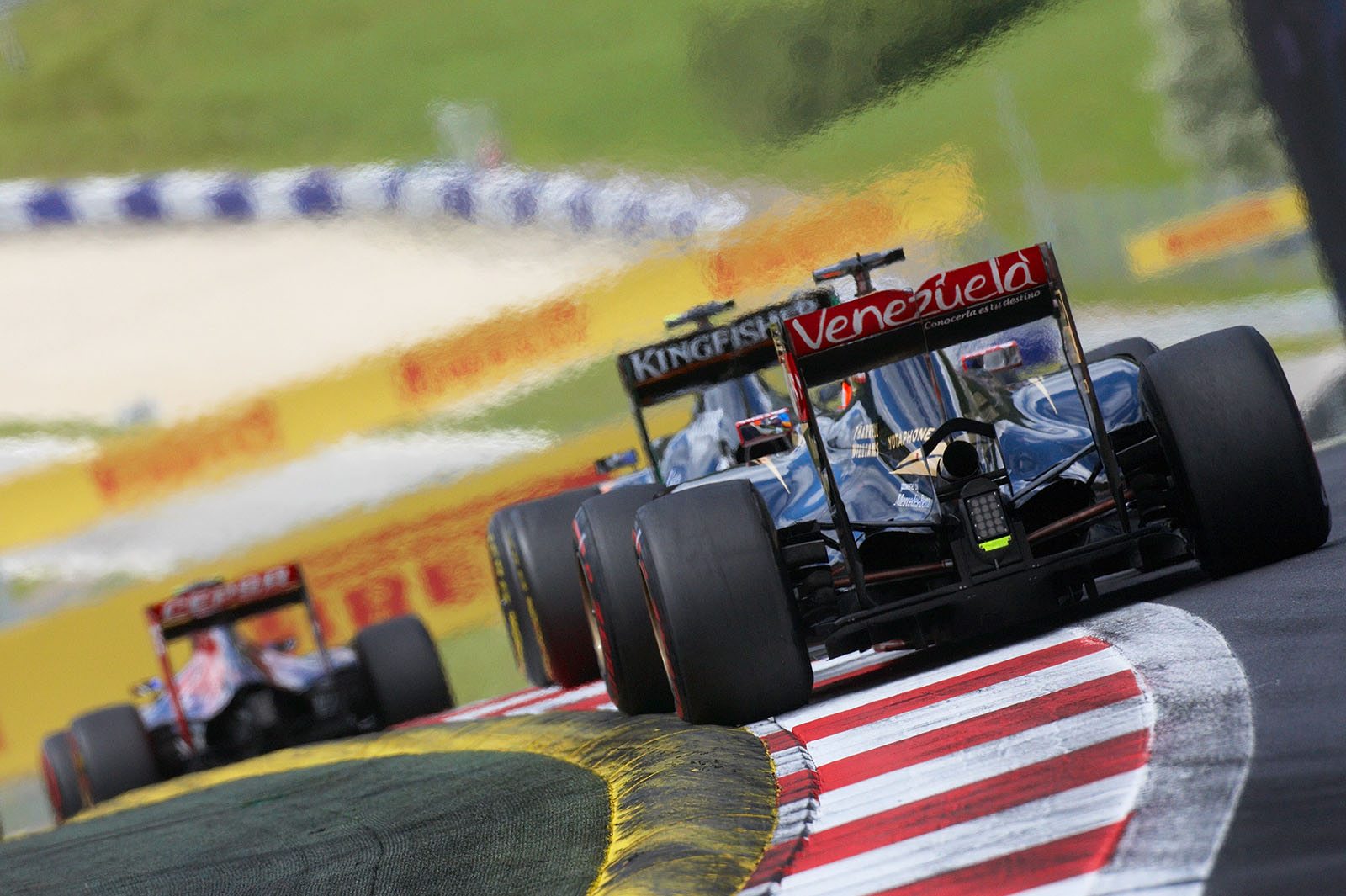 Romain Grosjean, Lotus-Mercedes