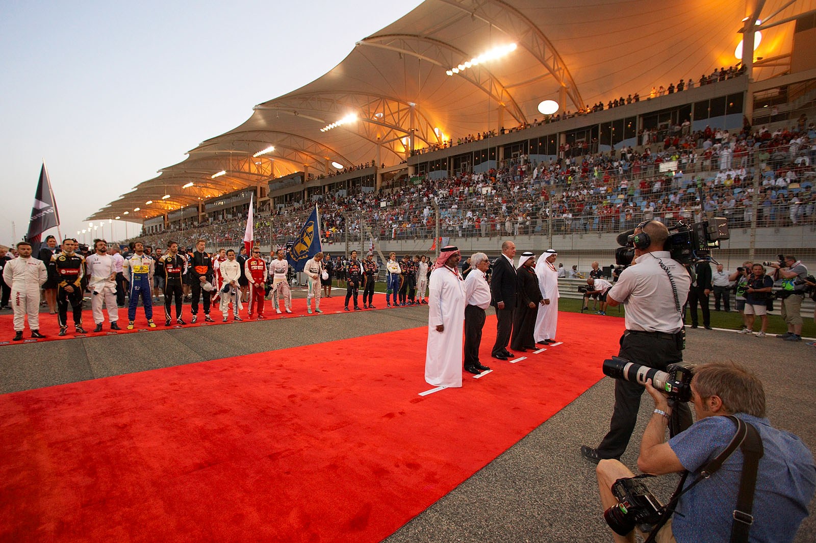 Bahrain national anthem on the grid, Bahrain Grand Prix, 2015