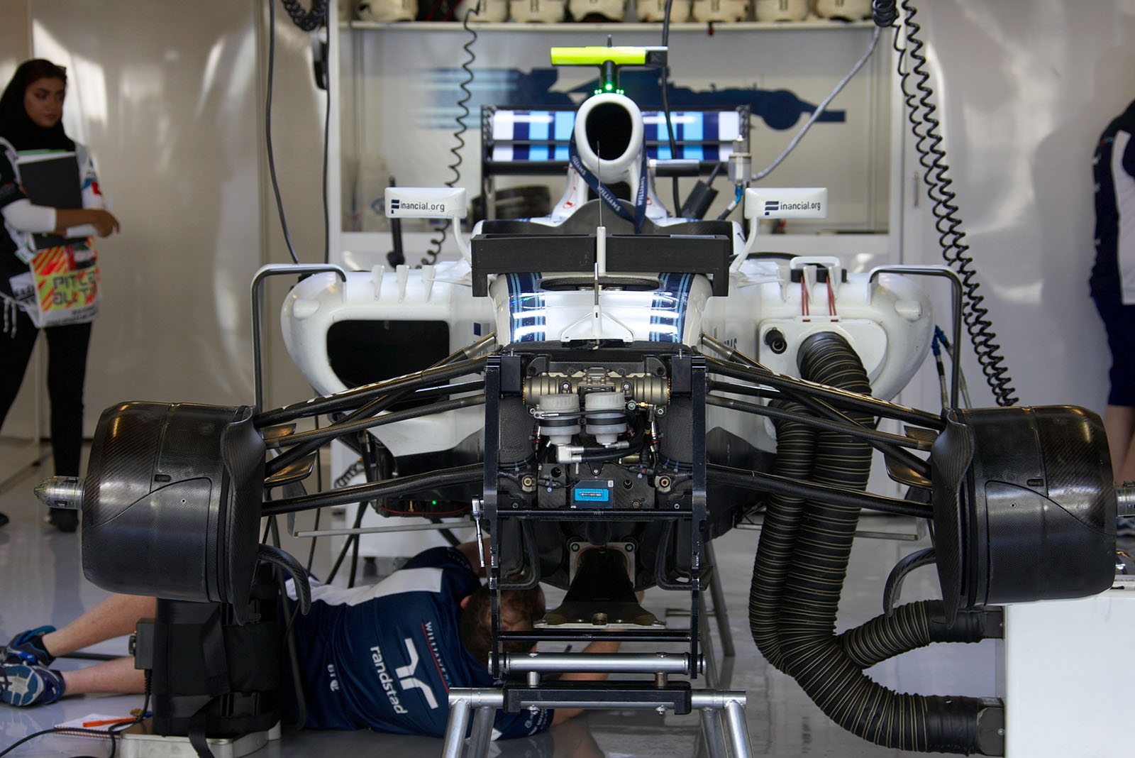 Bottas' Williams in pits, Abu Dhabi Grand Prix, 2016