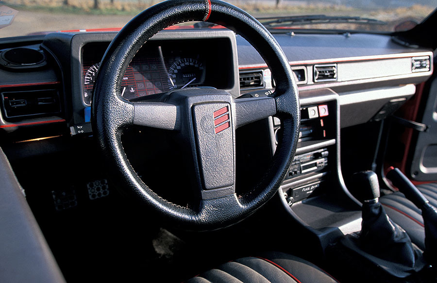 Reliant Scimitar 1800Ti