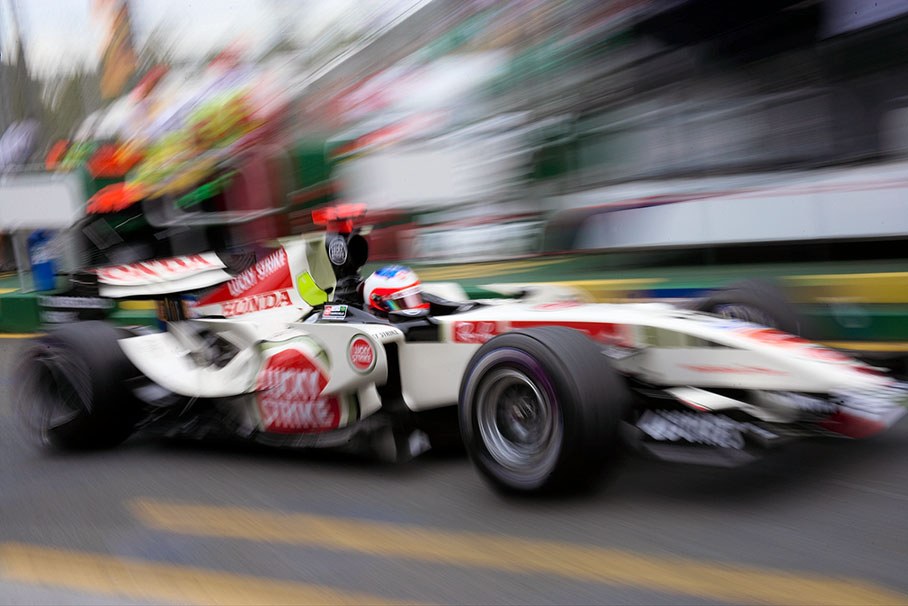 Rubens Barrichello zooming his Honda