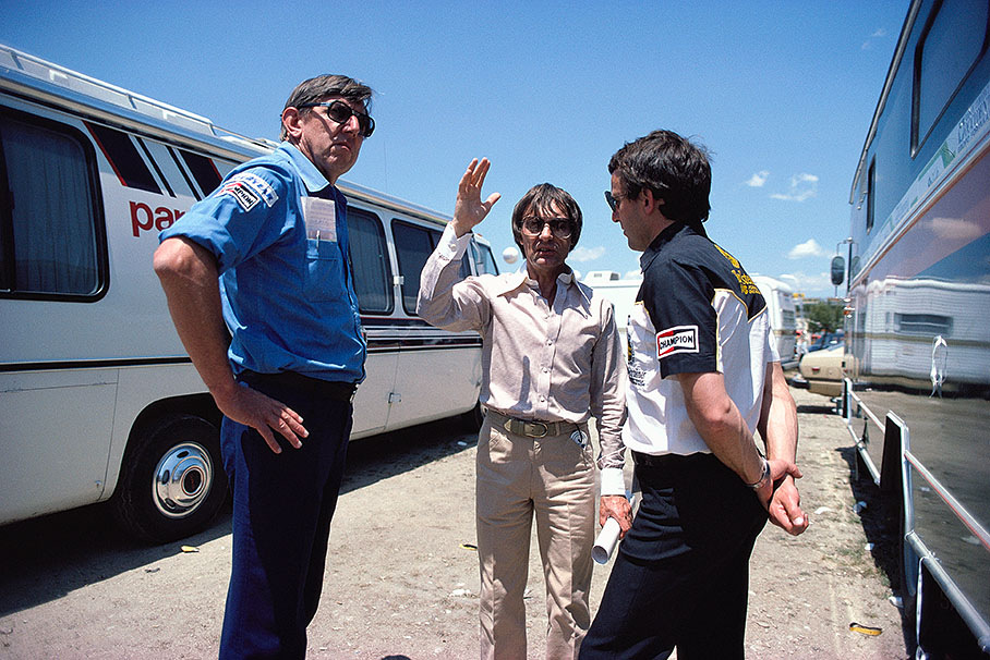 Ken Tyrrell (Tyrrell), Bernie Ecclestone (Brabham team owner and FOCA spokesman) and Jackie Oliver (Arrows), discussing dissensions between the FISA and the FOCA