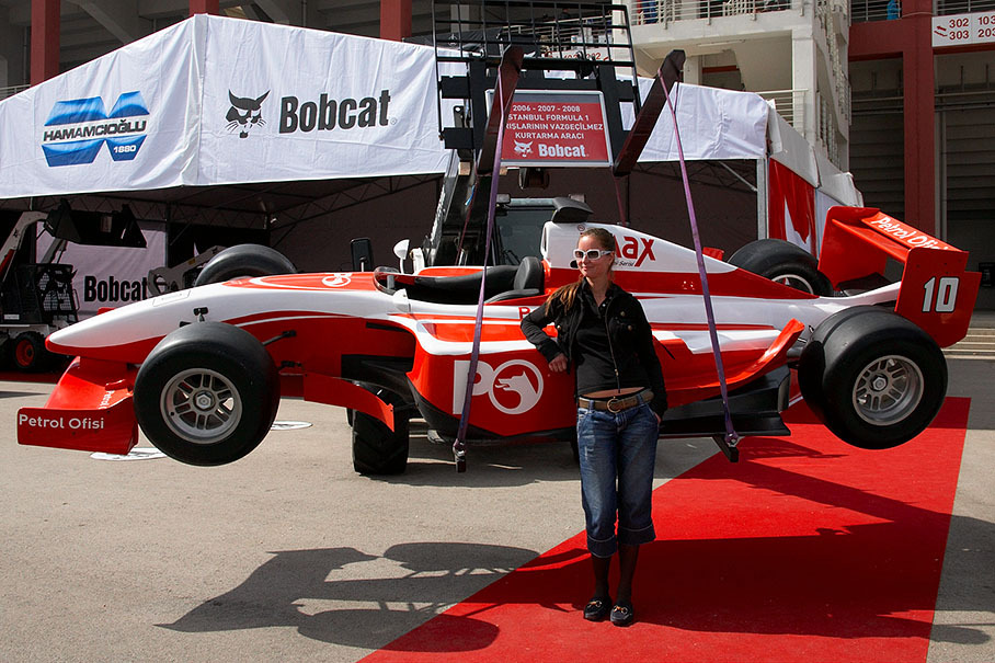 The official sponsor Petrol Ofisi positioned a GP2 car for souvenir photos in the public area