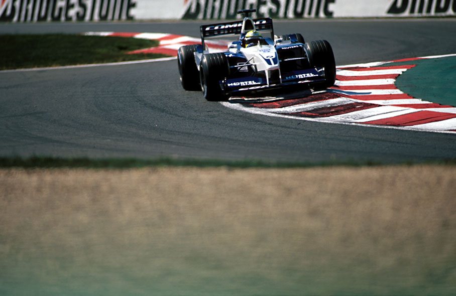 Ralf Schumacher over the curbe