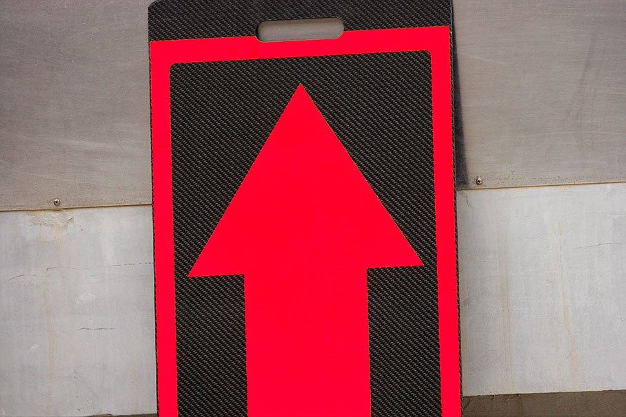 Pit sign for the driver