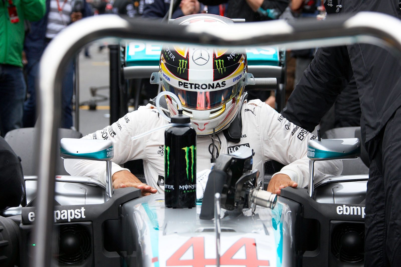 Pole setter Lewis Hamilton, Mercedes, Spielberg, Austrian Grand Prix, 2016
