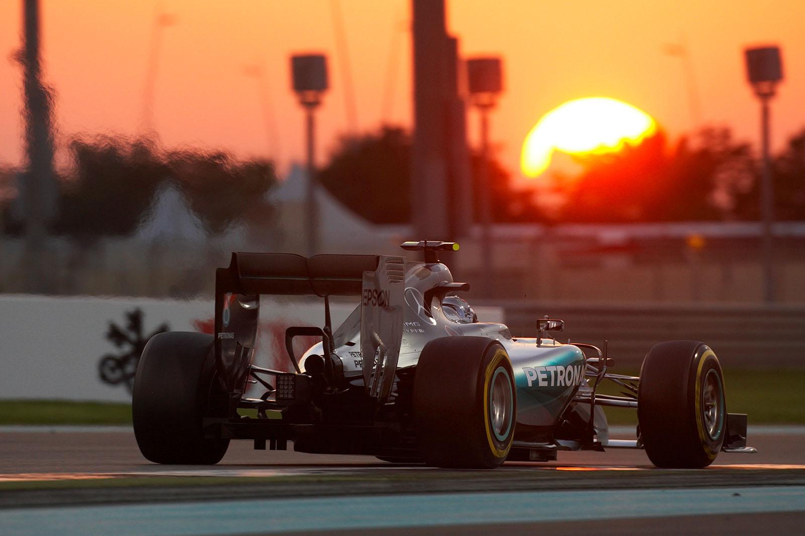 Race leader Nico Rosberg, Mercedes, Abu Dhabi Grand Prix, 2015