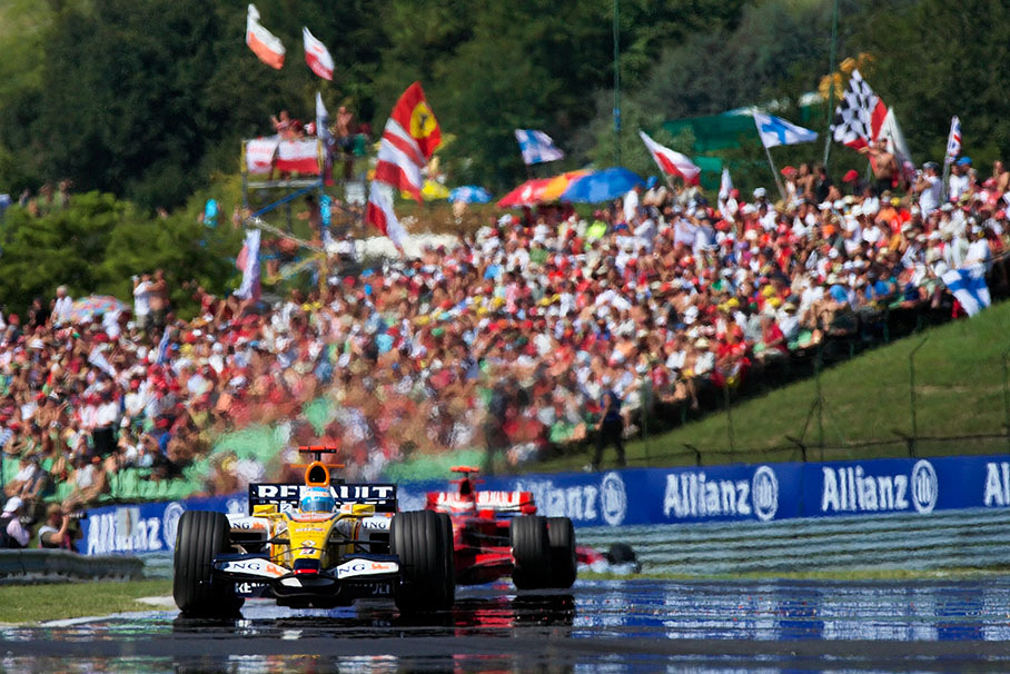 Alonso leads Raikkonen over a long period of the race