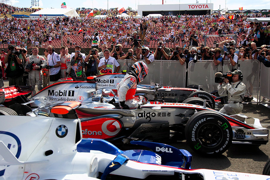 Provisional pole setter Alonso finally arrives in parc fermé after Q3