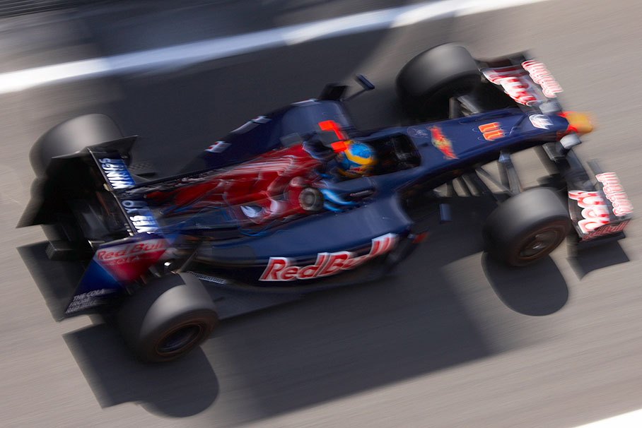 Sebastien Bourdais, Scuderia Toro Rosso