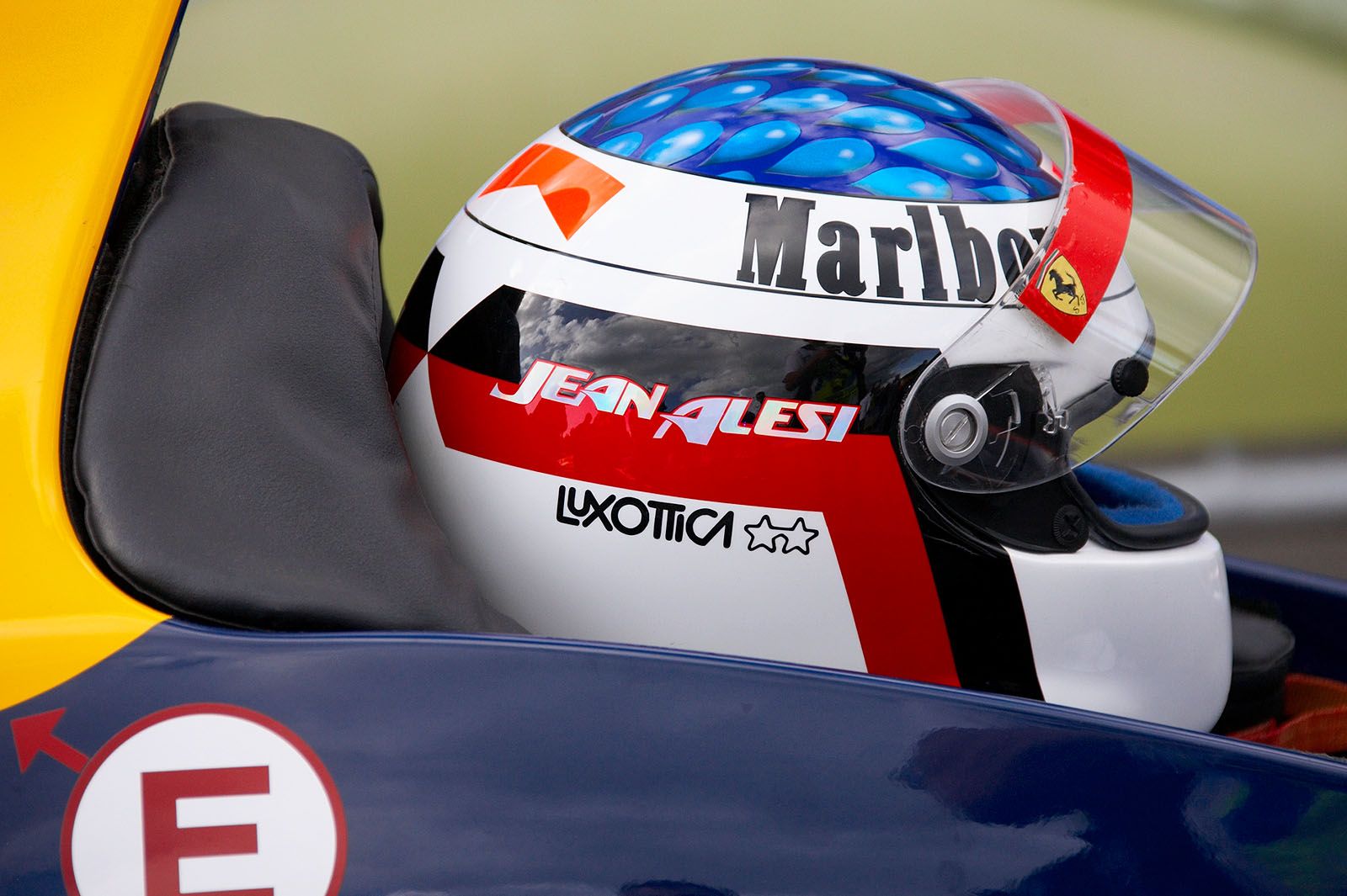 Jean Alesi wearing his "Ferrari-helmet" of the 1990's, Spielberg, Austrian Grand Prix, 2015