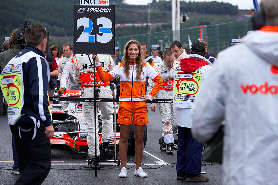 Kovalainen's grid girl